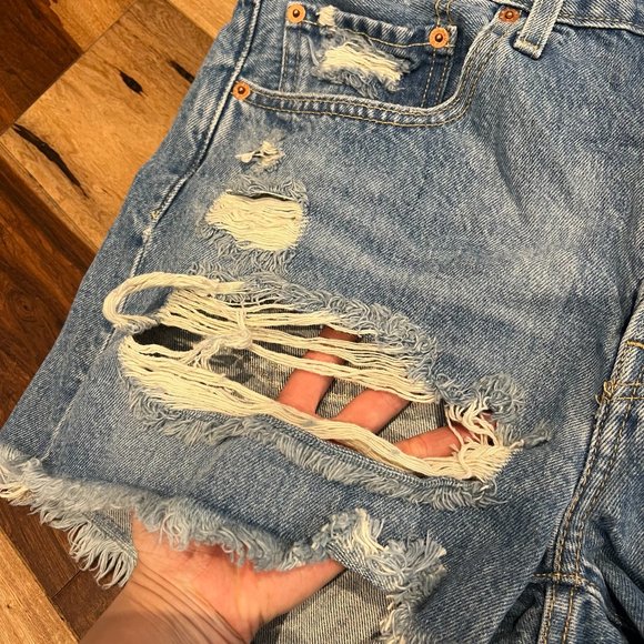 New Levi's 501 High Rise Short in Faultline Distressed Size 30 - Picture 5 of 14